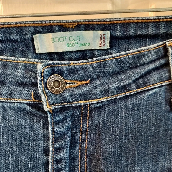 Levi's Women's 580 Bootcut Jeans in Size 18 - Picture 2 of 11